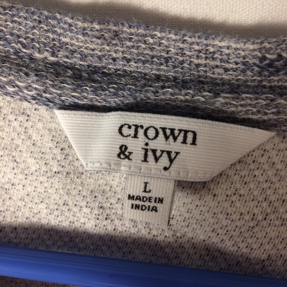 Crown & Ivy Heather Blue Top L - Picture 3 of 3